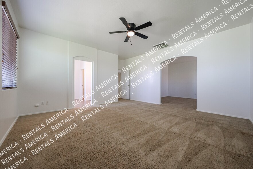 Building Photo - 43608 Caven Dr