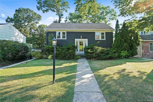 Primary Photo - 1319 Raleigh Rd