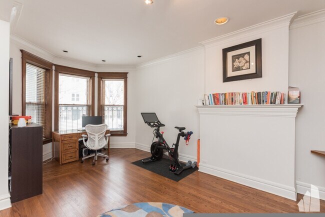 Building Photo - 3744 N Fremont St