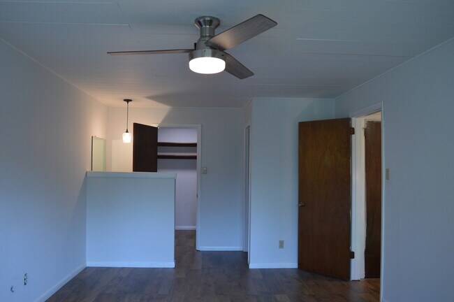 Building Photo - 2713 Shropshire Blvd