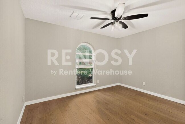 Building Photo - Refreshed Plano Gem  ****Rent Concession - 2nd Month Free****
