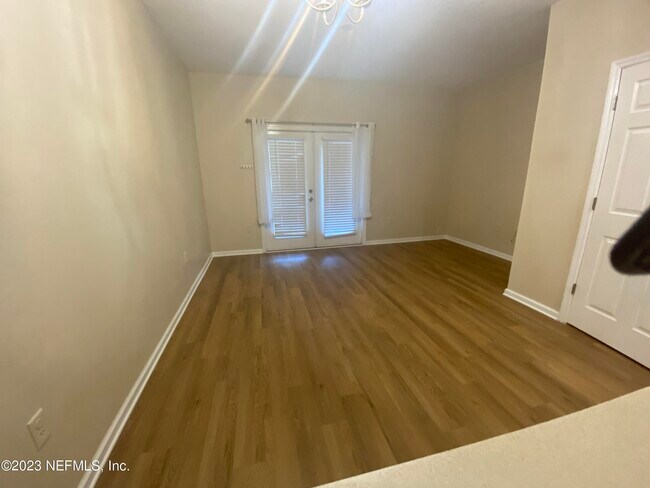 Building Photo - 1480 Pitney Cir