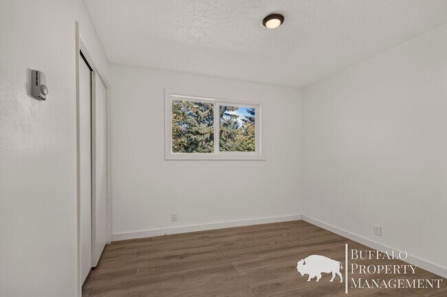Building Photo - 578 Maple Leaf Dr