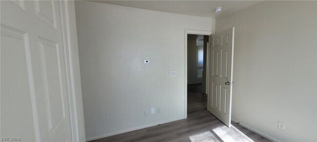 Building Photo - 9229 Millikan Ave