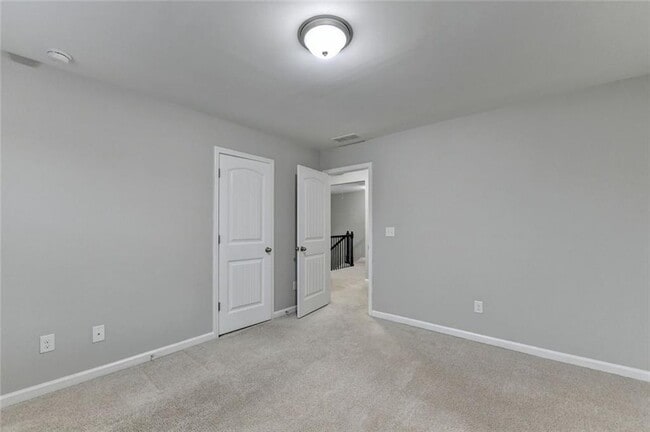 Building Photo - 7325 Heritage Oak Ct