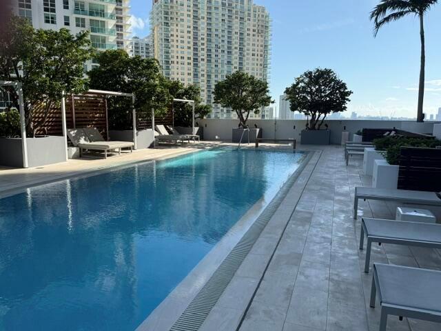Building Photo - 1300 Brickell Ave