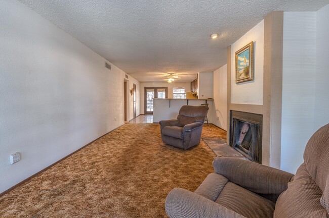 Building Photo - 120 Lower Terrace Dr