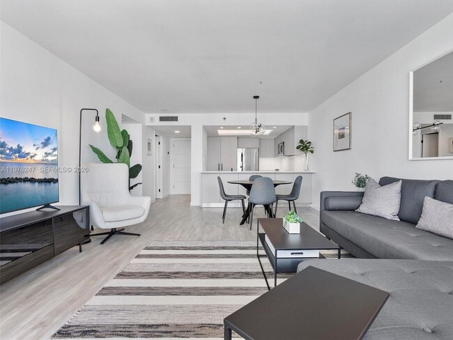 Building Photo - 400 South Pointe Dr