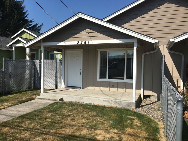 Primary Photo - 2 bed, 2 bath duplex Buckley Wa.