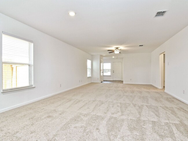 Building Photo - Morningside Trails - 3 BR / 2 BA - NEW BRA...