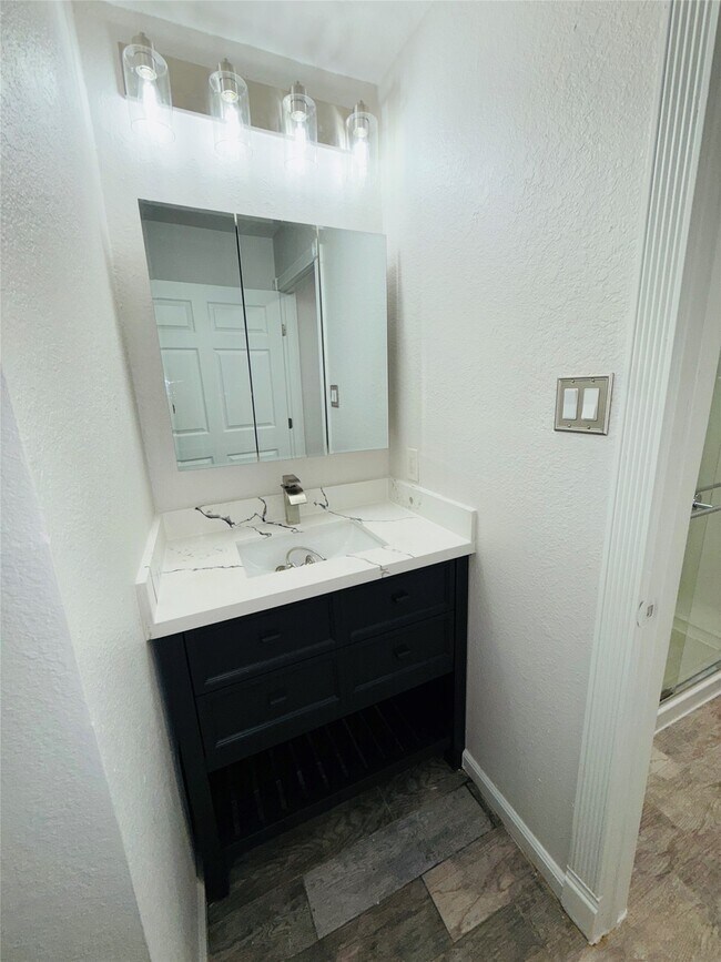 Building Photo - 11915 Greenmesa Dr