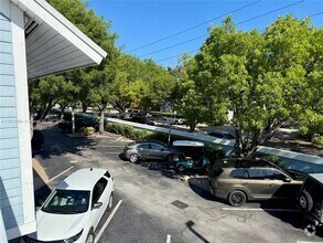 Building Photo - 798 Crandon Blvd
