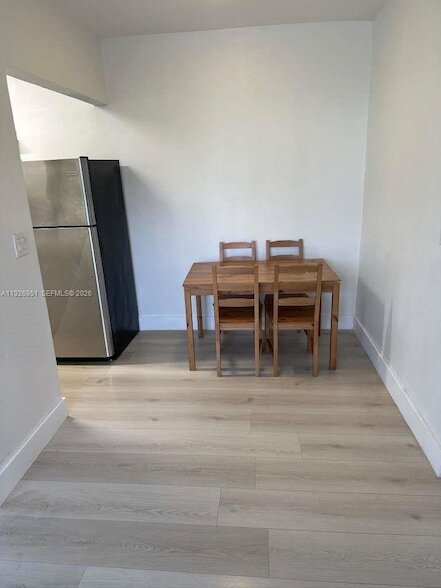 Building Photo - 7625 Harding Ave