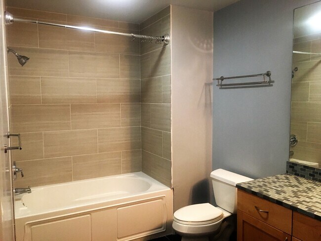 Building Photo - 1150 J St