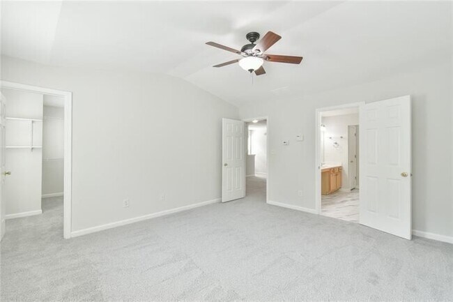 Building Photo - 2694 Winslow Ridge Dr NE