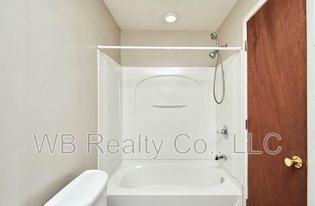 Building Photo - 2928 Vine St