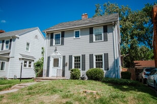 Building Photo - 3744 Bowen Rd