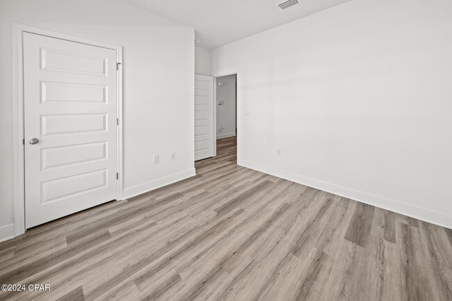 Building Photo - 122 Butler Cv