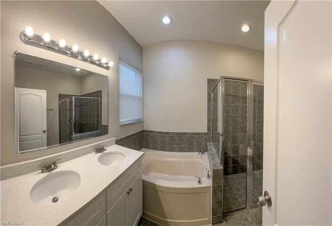 Building Photo - 10132 N Golden Elm Dr