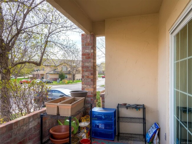 Building Photo - 8671 E Dry Creek Rd