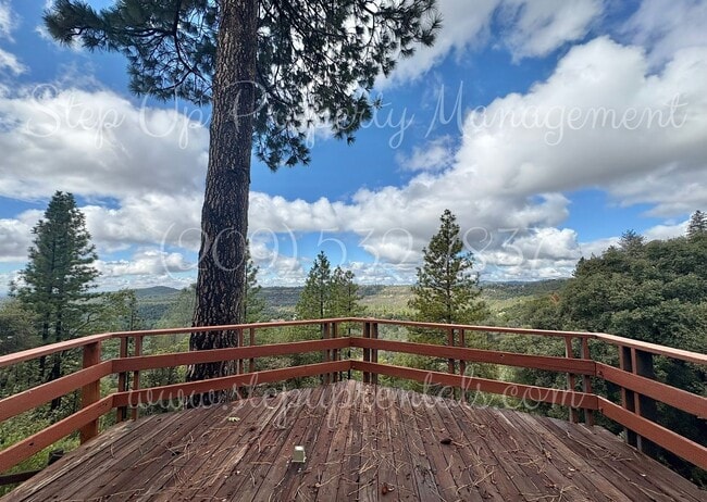 Building Photo - Delightful 3 Bed 2 Bath Home With Epic Mou...