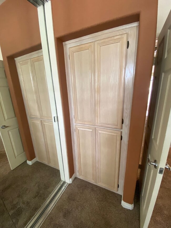 Building Photo - Beautiful 2 Bedroom 2 Bath Condo in the heart of Rancho San Diego!