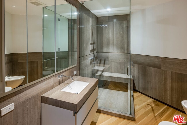 Building Photo - 1120 El Retiro Way