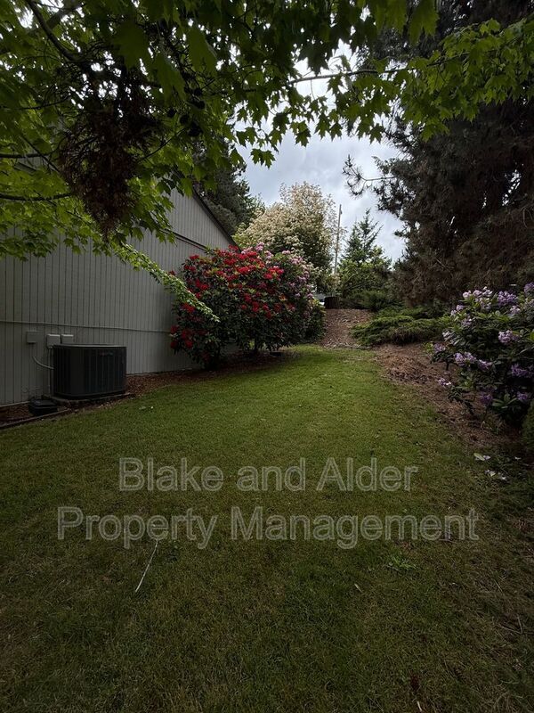 Building Photo - 1331 Westbrook Dr NW