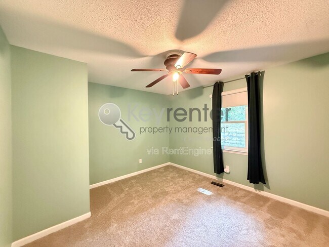 Building Photo - 4910 Bal Harbor Dr