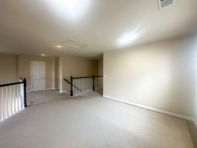 Building Photo - The price can't be beat!