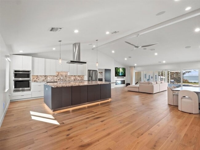 Building Photo - 1021 Temple Grove Pl