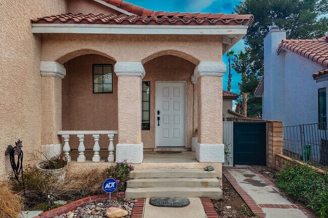 Building Photo - Modern Comfort with Pool & Spa in The Lakes – Solar Equipped Home