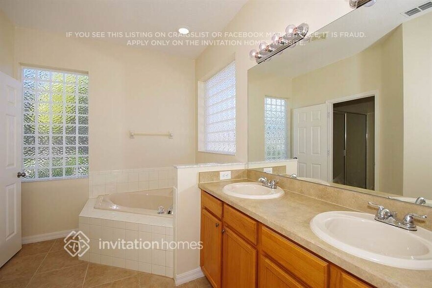 Building Photo - 534 Wekiva Crest Dr