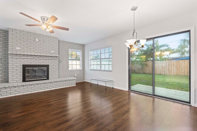 Building Photo - 353 Shirley Ave