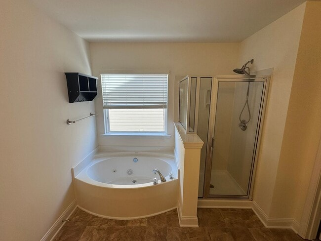Building Photo - 6622 Latherton Ln