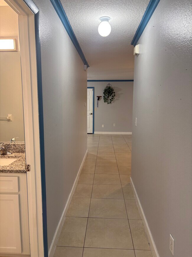 Building Photo - 6356 5th St Cir E