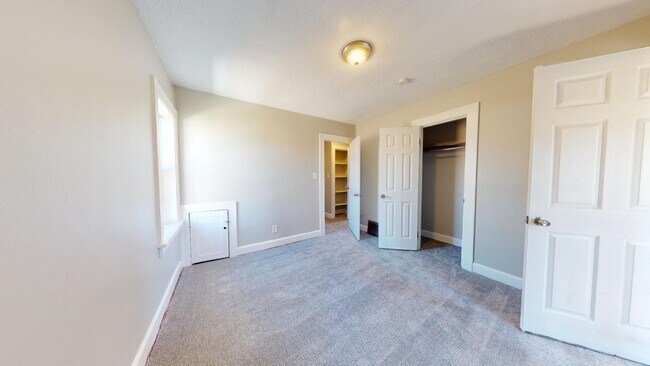 Building Photo - 6711 Dartworth Dr