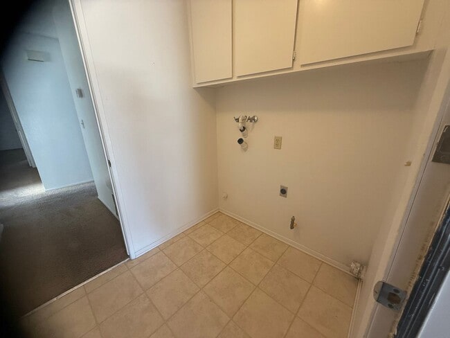 Building Photo - Victorville Home- Nice 2 Bedroom, 2 Bathro...