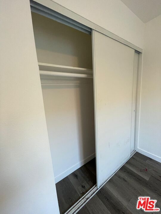 Building Photo - 829 E 108th St