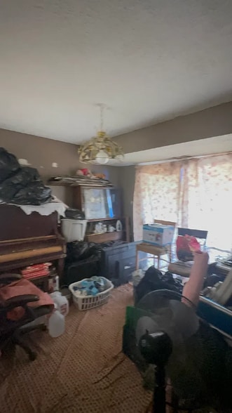 Building Photo - 1932 Overbrook Dr