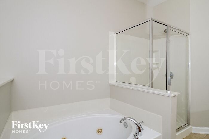Building Photo - 2476 Birch View Dr