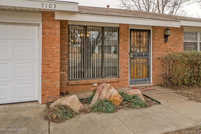 Building Photo - 5103 Mesa Cir