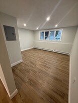 Building Photo - 33 Bristow St