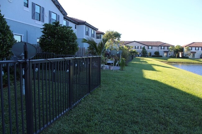 Building Photo - 12951 Anthorne Ln