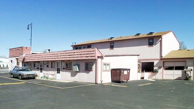 Alternate Building View 1 - Apartments and Duplex Bldg - 7188 Lowell Blvd