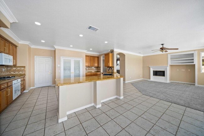 Building Photo - 3121 Club Rancho Dr