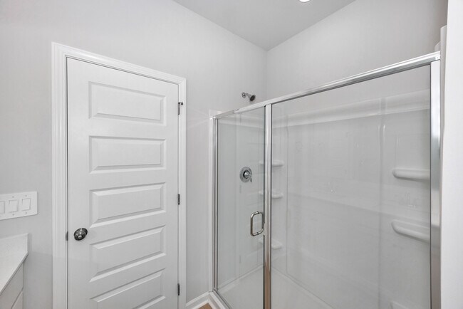 Building Photo - 147 Wolfe Ln