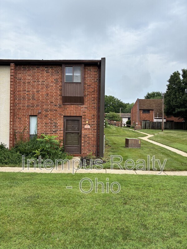 Building Photo - 21 King Arthur Ct