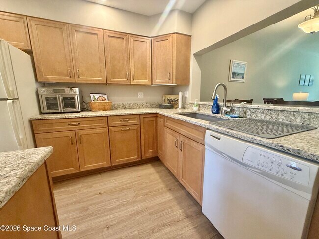 Building Photo - 6175 S Mirror Lake Dr
