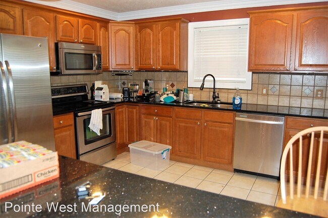 Building Photo - 3 br, 3 bath House - 550 Oak Tree Blvd